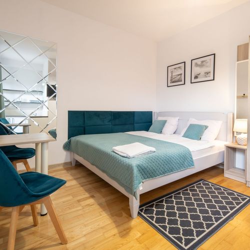 Apartman s koupelnou s terasou s manželskou postelí s 1 ložnicí