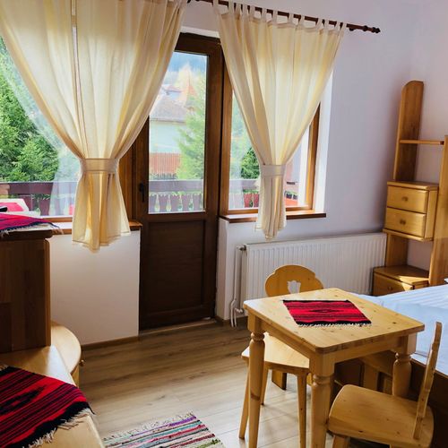 Apartament cu balcon cu vedere spre grădină cu 1 camera pentru 2 pers.