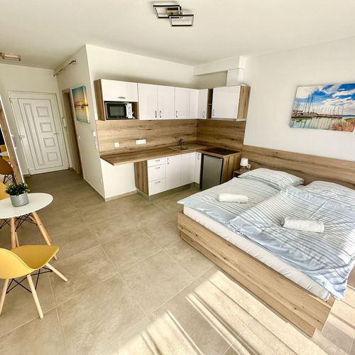 Apartament deluxe cu terasă cu 1 camera pentru 2 pers.