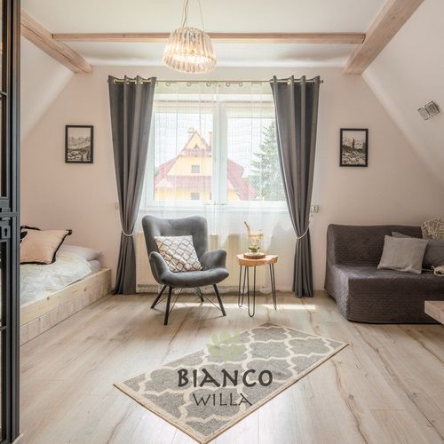 Apartament cu vedere spre munte cu 1 camera pentru 4 pers.