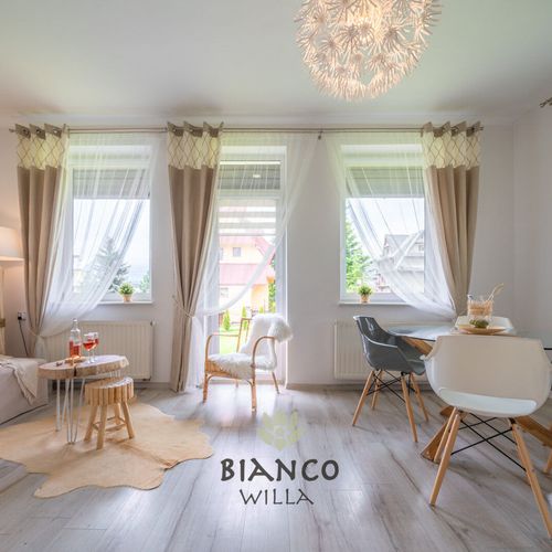 Apartament cu vedere spre grădină cu 2 camere pentru 4 pers.