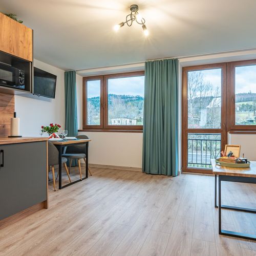Apartament 4-osobowy z 2 pomieszczeniami sypialnianymi