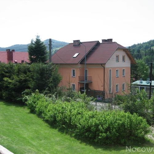 Apartament 7-osobowy z widokiem na góry