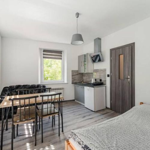 Apartament 5-osobowy z łazienką z aneksem kuchennym z 2 pomieszczeniami sypialnianymi