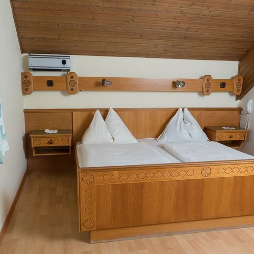 Apartament 4-osobowy na piętrze Economy z 2 pomieszczeniami sypialnianymi