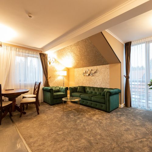 Apartament lux la parter cu 2 camere pentru 4 pers.