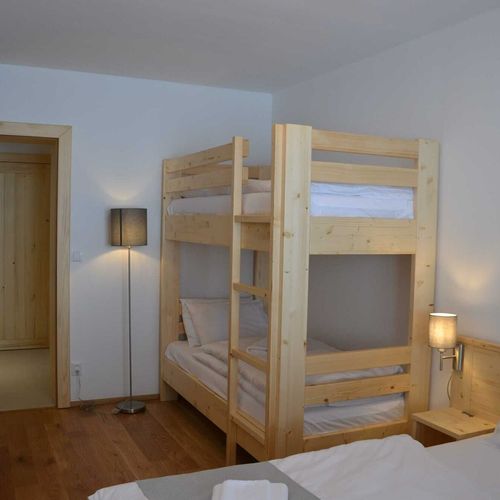 Apartman s balkónem pro 4 os. s 1 ložnicí s výhledem na řeku (s možností přistýlky)