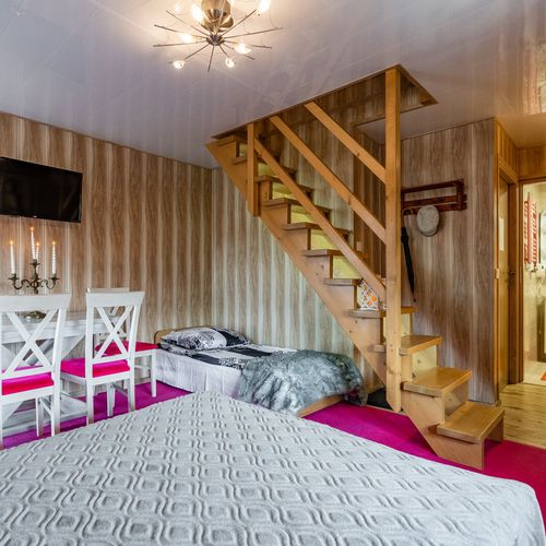 Apartament 5-osobowy z antresolą z widokiem na góry z 1 pomieszczeniem sypialnianym