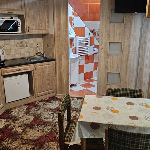 Pokój 3-osobowy z aneksem kuchennym z widokiem na miasto