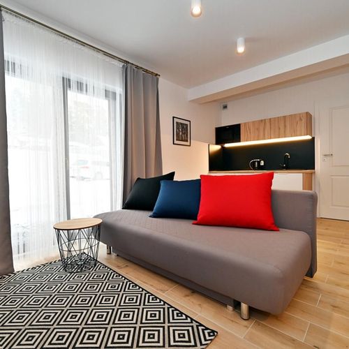 Apartament 4-osobowy na parterze z 2 pomieszczeniami sypialnianymi