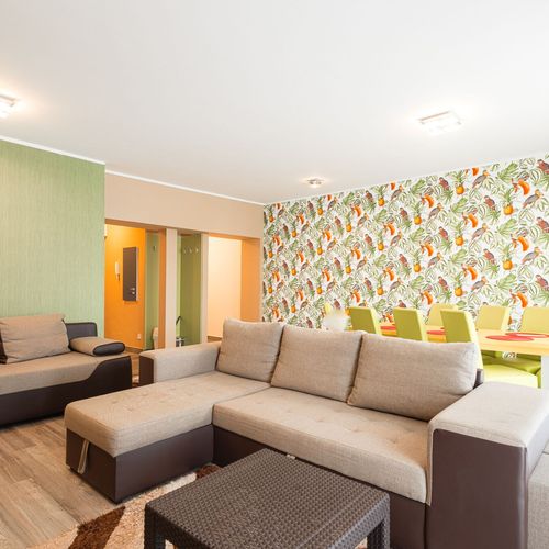 Rodinný Apartman pro 8 os. se 4 ložnicemi s výhledem do zahrady