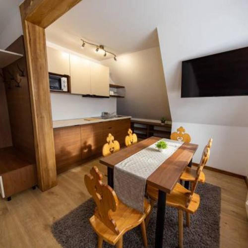 Apartament 8-osobowy z łazienką z widokiem na góry z 2 pomieszczeniami sypialnianymi