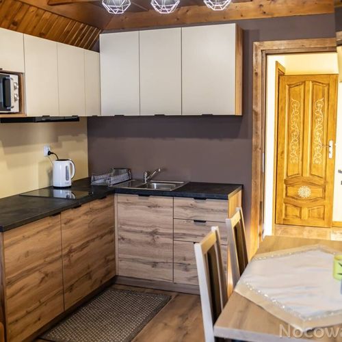 Apartament 4-osobowy z łazienką z aneksem kuchennym z 2 pomieszczeniami sypialnianymi