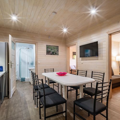 Apartament 8-osobowy z 2 pomieszczeniami sypialnianymi