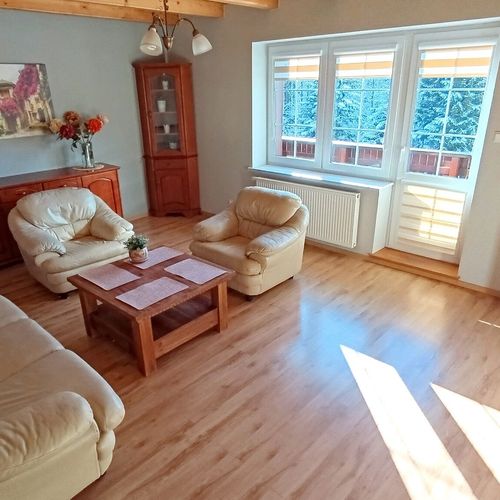 Apartman s balkónem pro 5 os. se 2 ložnicemi s výhledem na hory