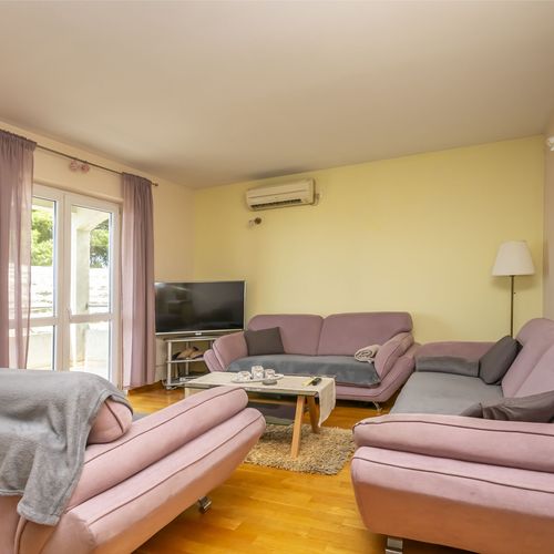 Apartman pro 8 os. s 5 ložnicemi
