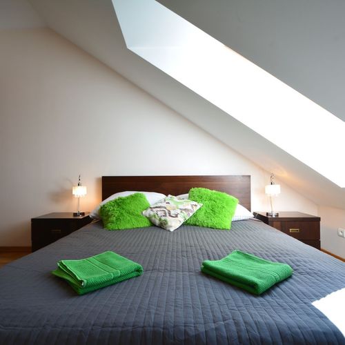 Apartman s koupelnou s terasou pro 5 os. se 2 ložnicemi