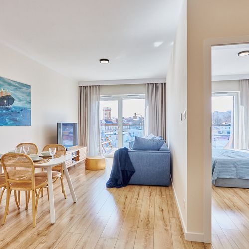 Apartament 4-osobowy na piętrze z widokiem na rzekę z 2 pomieszczeniami sypialnianymi