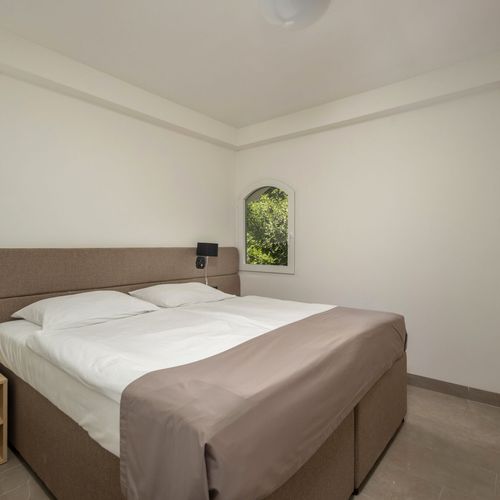 Pokój 3-osobowy z tarasem z widokiem na park