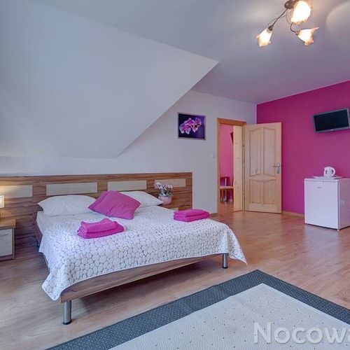 Pokój 4-osobowy z balkonem z łazienką