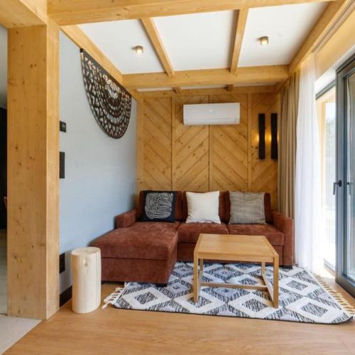Apartament 4-osobowy z balkonem z klimatyzacją z 2 pomieszczeniami sypialnianymi