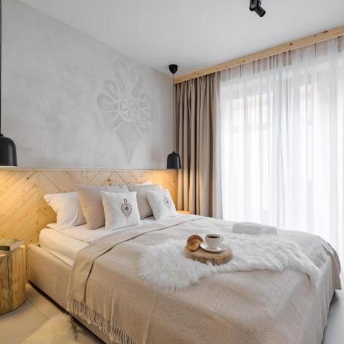 Apartament 5-osobowy z balkonem z łazienką z 2 pomieszczeniami sypialnianymi