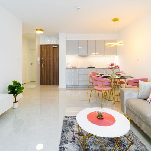 Apartament 4-osobowy z balkonem z widokiem na góry z 2 pomieszczeniami sypialnianymi