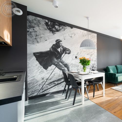 Apartament 4-osobowy z balkonem z widokiem na góry z 2 pomieszczeniami sypialnianymi