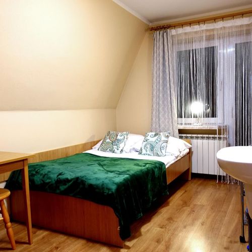 Pokój 2-osobowy z widokiem na las z widokiem na góry