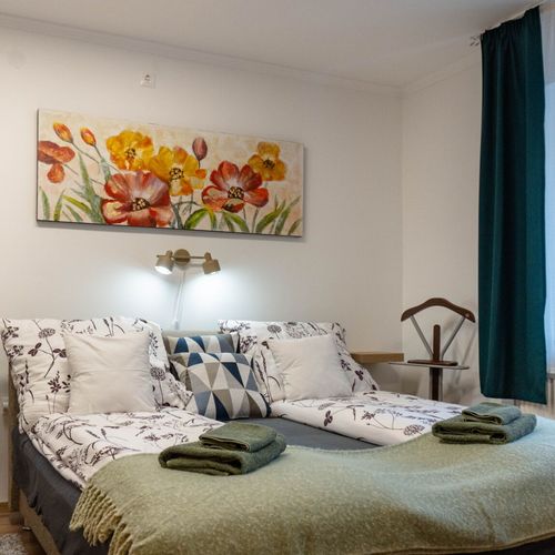 Apartament familial(ă) cu vedere spre pădure pentru 8 pers. (se inchirieaza doar integral)