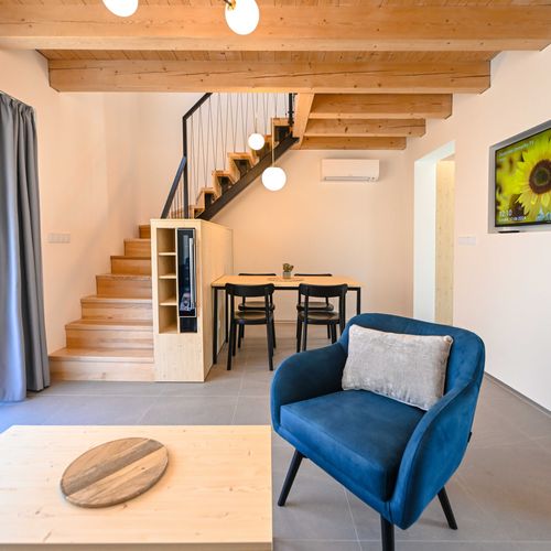 Apartman se sprchou s privátní koupelnou mimo apartmán pro 4 os. (s možností přistýlky)