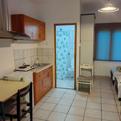 Apartament cu baie cu bucătărie proprie cu 1 camera pentru 4 pers.