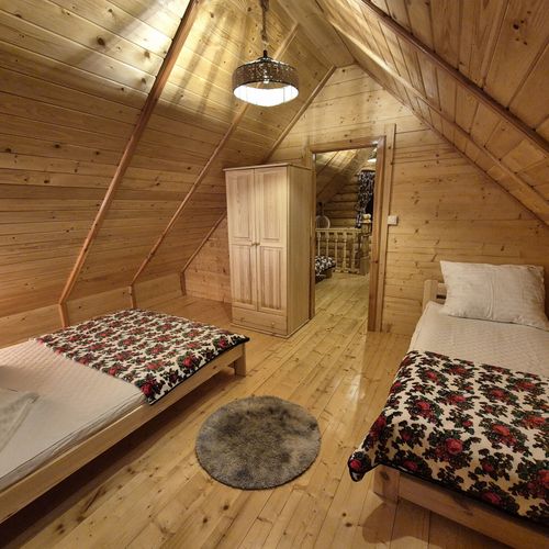 Casă de vacanță întreaga unitate cu vedere spre munte pentru 7 pers. (se inchirieaza doar integral)