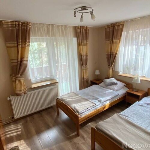Camera dubla cu baie cu duș