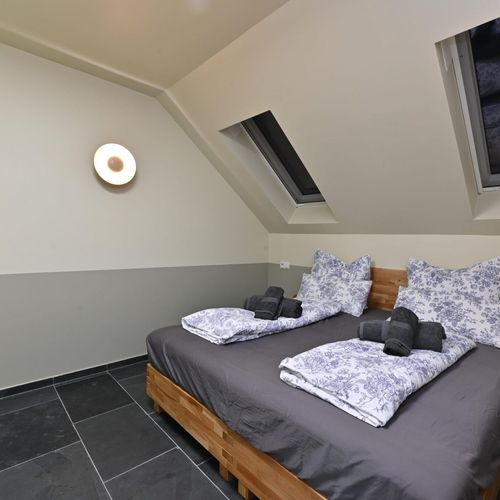 Apartament 4-osobowy z tarasem z widokiem na ogród z 2 pomieszczeniami sypialnianymi