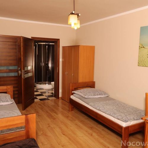 Pokój 3-osobowy z balkonem z łazienką