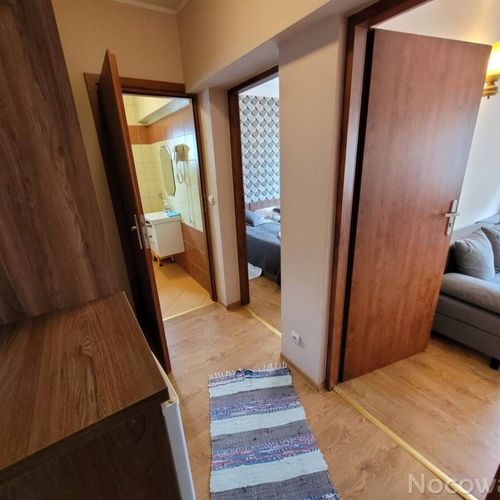 Camera tripla la etaj cu baie