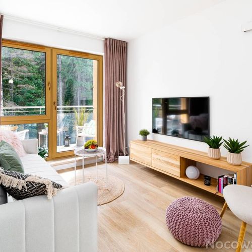 Apartament 4-osobowy z balkonem z 2 pomieszczeniami sypialnianymi