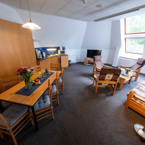 Apartament standard cu duș pentru 6 pers. (se poate solicita pat suplimentar)