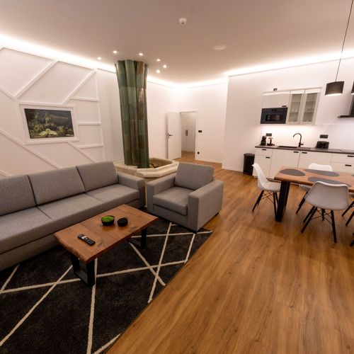 Apartament superior cu duș pentru 4 pers. (se poate solicita pat suplimentar)