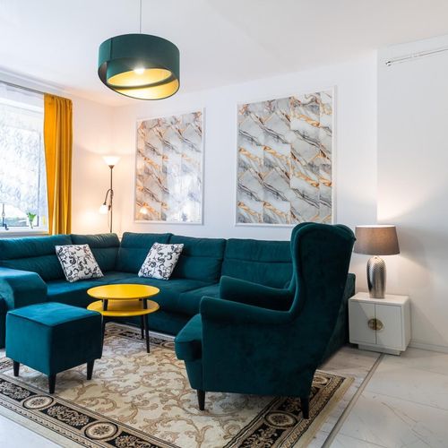 Apartament exclusive la etaj cu 2 camere pentru 4 pers.