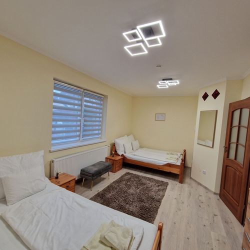 Apartament la parter cu 3 camere pentru 9 pers.