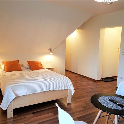 Apartament 4-osobowy na piętrze z 1 pomieszczeniem sypialnianym