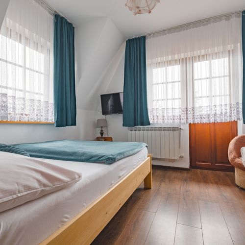 Pokój 2-osobowy na piętrze z widokiem na góry