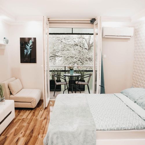Apartament superior design pentru 2 pers. (se inchirieaza doar integral) (se poate solicita pat suplimentar)