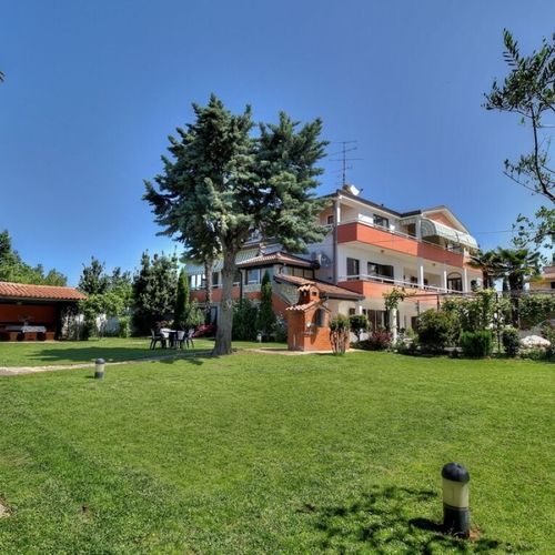 Apartament 4-osobowy z 2 pomieszczeniami sypialnianymi (możliwa dostawka)