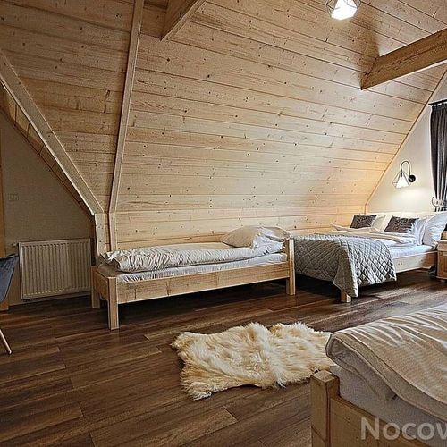 Pokoj pro 5 os. s výhledem na hory