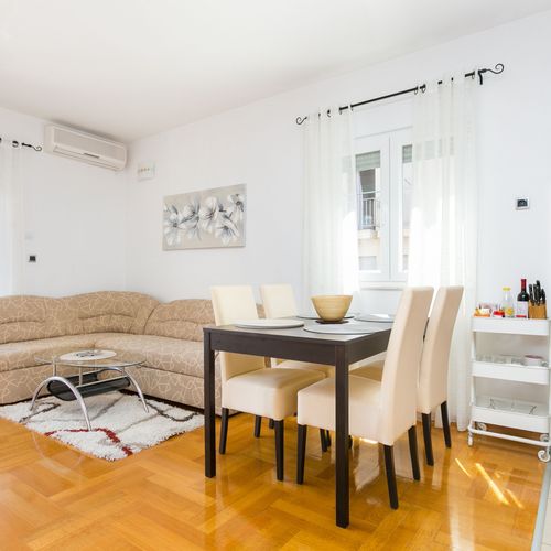 Apartament 4-osobowy z klimatyzacją z widokiem na morze z 1 pomieszczeniem sypialnianym A-21374-a