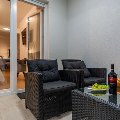 Apartament cu aer condiționat cu terasă cu 1 camera pentru 2 pers. AS-21931-a