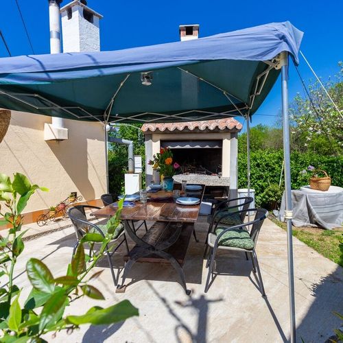 Apartman s klimatizací s terasou pro 4 os. s 1 ložnicí K-22240